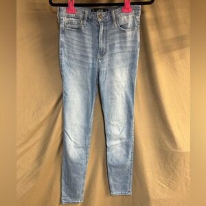 Hollister jeans